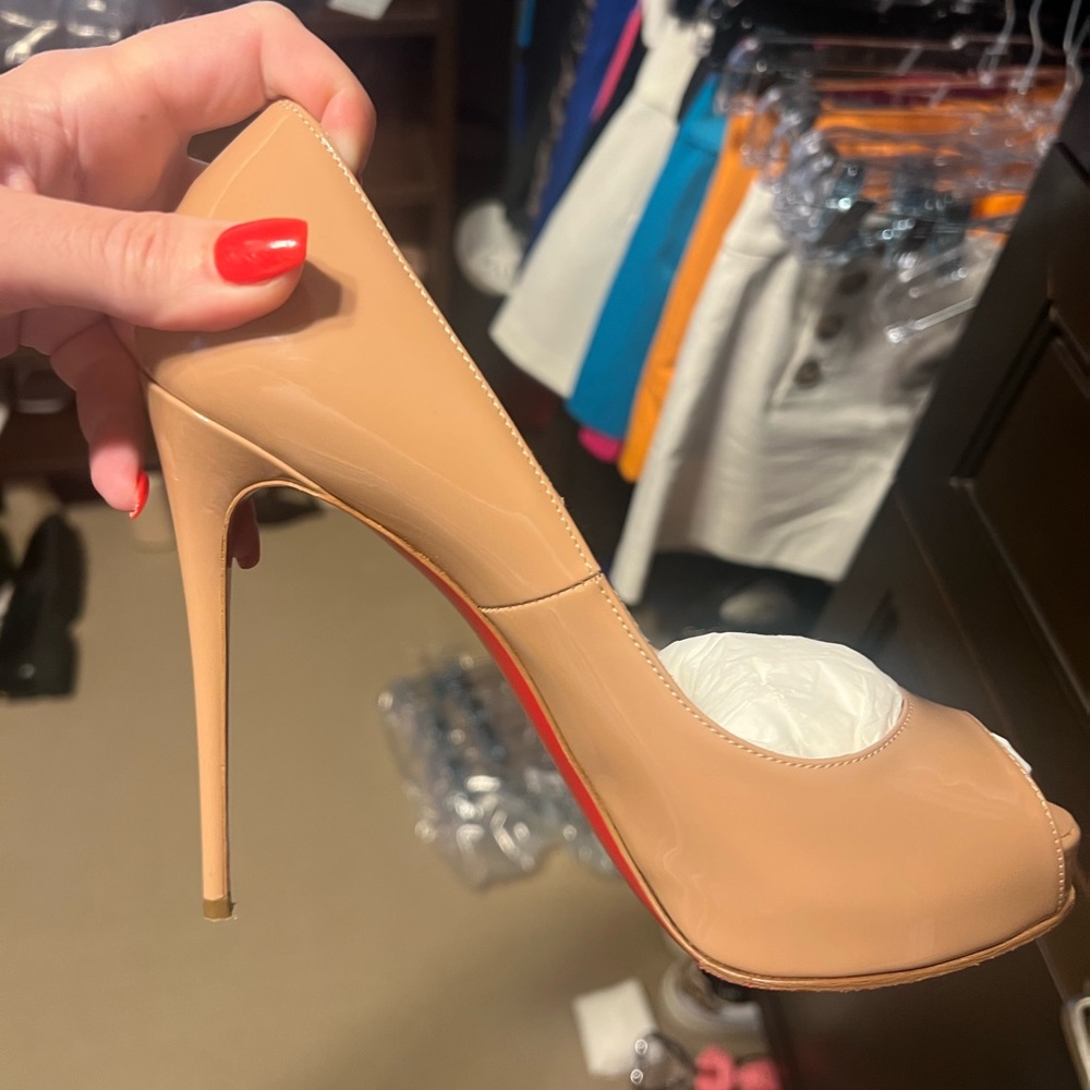 Christian louboutin 39 new very prive heels